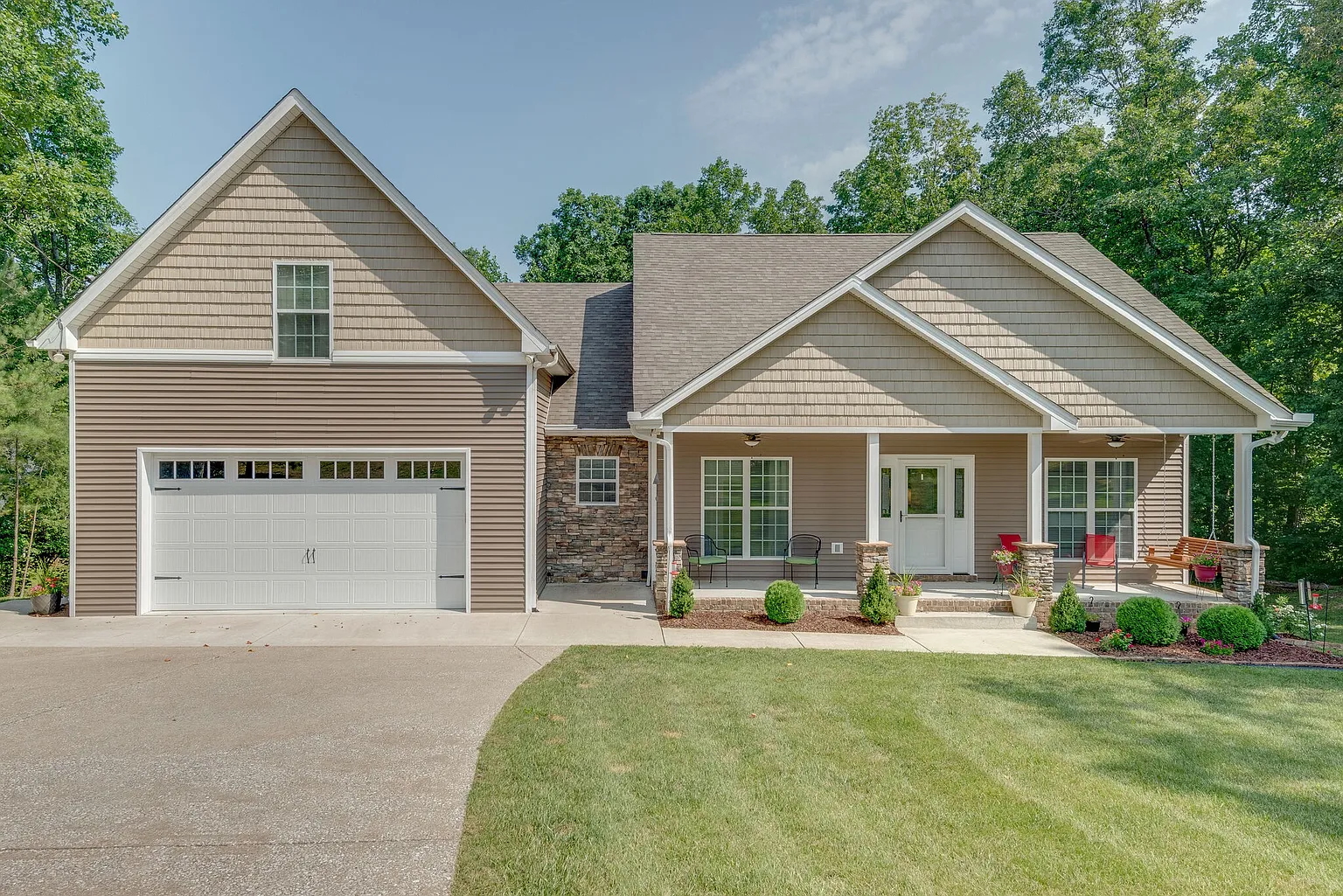 How to Choose the Right Custom Home Builder